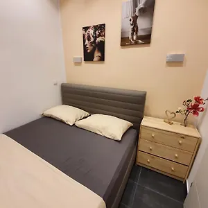  Apartment Design-apartment Mit Klimaanlage & Top-anbindung An Der U1